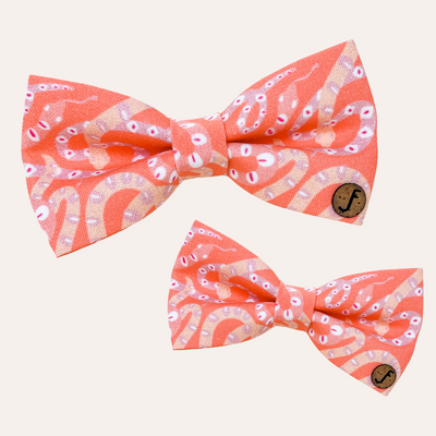 Coral bow with pink and tan snakes